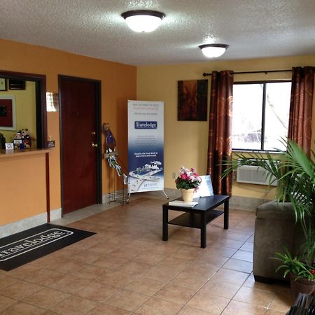 Travelodge By Wyndham Muskegon Esterno foto
