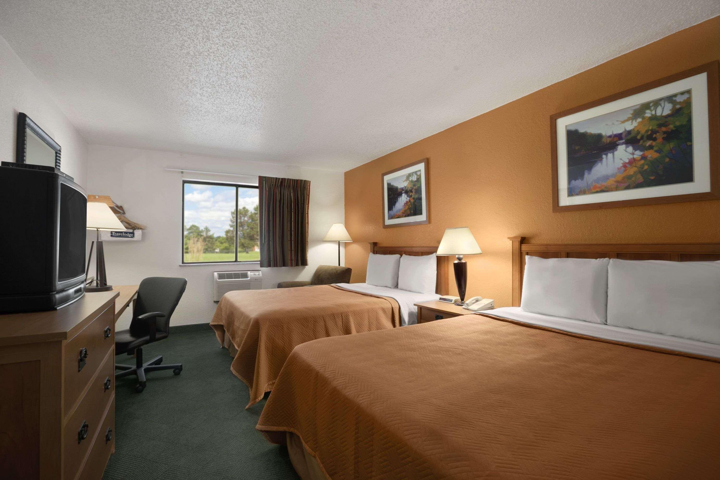 Travelodge By Wyndham Muskegon Esterno foto
